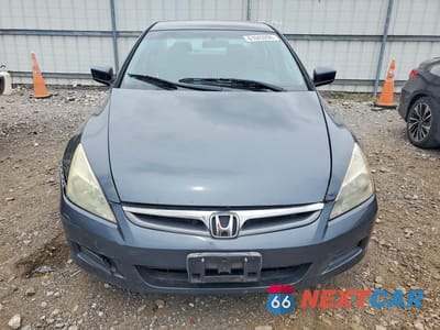 Piąte zdjęcie samochodu w środku: 2006 HONDA ACCORD SE VIN:1HGCM56326A146680 - miniatura