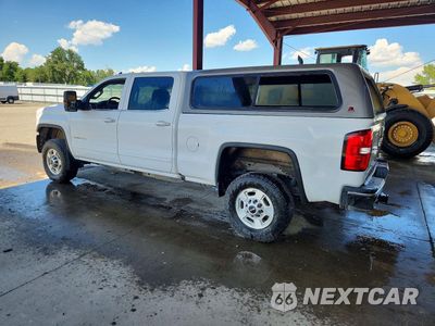 Drugie zdjęcie samochodu z przodu: 2017 GMC SIERRA K2500 SLE VIN:1GT12SEG3HF158437 - miniatura