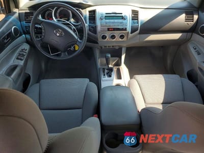 Zdjęcie 8 z 12 samochodu: 2011 TOYOTA TACOMA V6 VIN:3TMLU4EN9BM078323 - miniatura