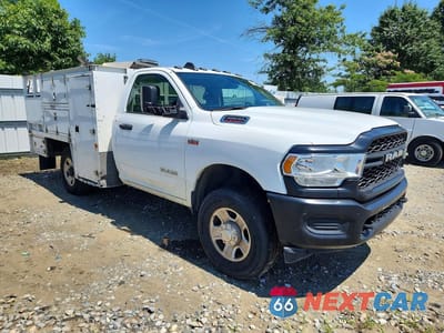 Czwarte zdjęcie samochodu z boku: 2019 RAM 3500 VIN:3C7WR8AJ8KG649889 - miniatura