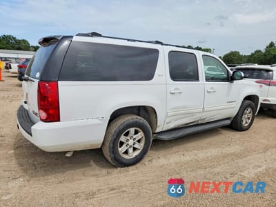 Trzecie zdjęcie samochodu z tyłu: 2011 GMC YUKON XL C1500 SLT VIN:1GKS1KE08BR205143 - miniatura