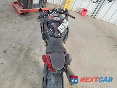 Zdjęcie 6 z 9 samochodu: 2022 BMW S 1000 RR VIN:WB10E2307N6F51099 - miniatura
