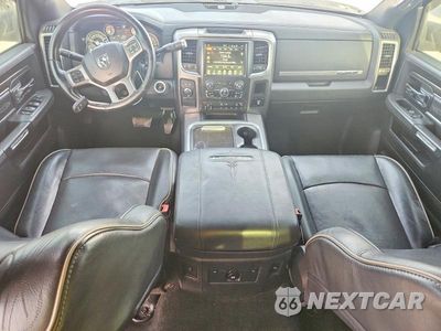 Zdjęcie 8 z 13 samochodu: 2017 RAM 2500 LONGHORN VIN:3C6UR5GJ8HG569034 - miniatura