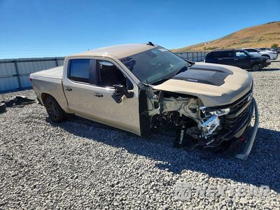 Czwarte zdjęcie samochodu z boku: 2023 CHEVROLET SILVERADO K1500 LT TRAIL BOSS VIN:3GCUDFE82PG196343 - miniatura
