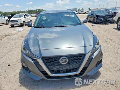 Piąte zdjęcie samochodu w środku: 2019 NISSAN ALTIMA S VIN:1N4BL4BV3KC223852 - miniatura