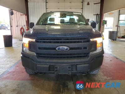 Piąte zdjęcie samochodu w środku: 2019 FORD F150 VIN:1FTMF1E57KKC28823 - miniatura