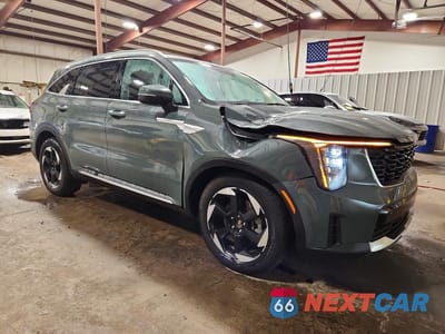 Czwarte zdjęcie samochodu z boku: 2025 KIA SORENTO EX VIN:KNDRHDJG0S5314451 - miniatura