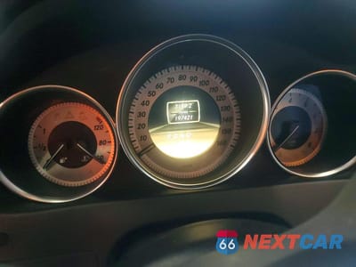 Zdjęcie 9 z 12 samochodu: 2012 MERCEDES-BENZ C 300 4MATIC VIN:WDDGF8BB8CA615507 - miniatura