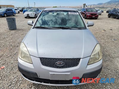 Piąte zdjęcie samochodu w środku: 2008 KIA RIO BASE VIN:KNADE123186297320 - miniatura
