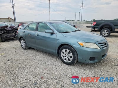 Czwarte zdjęcie samochodu z boku: 2011 TOYOTA CAMRY LE VIN:4T1BF3EK2BU716957 - miniatura
