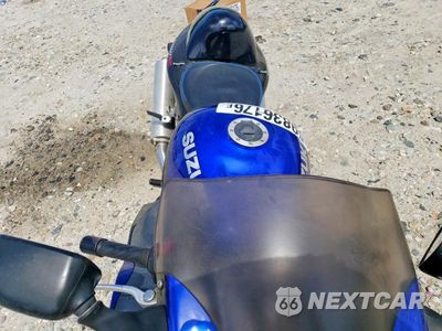 Piąte zdjęcie samochodu w środku: 2002 SUZUKI GSX1300 R VIN:JS1GW71AX22103599 - miniatura