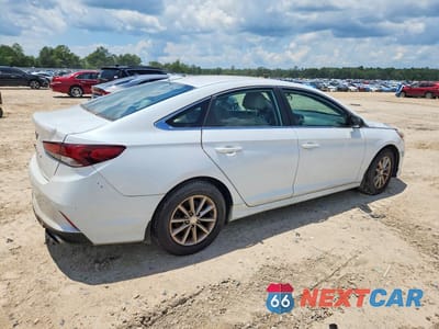 Trzecie zdjęcie samochodu z tyłu: 2019 HYUNDAI SONATA SE VIN:5NPE24AF7KH814355 - miniatura