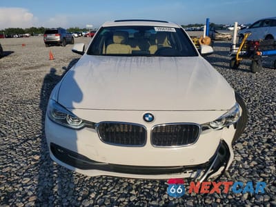 Piąte zdjęcie samochodu w środku: 2018 BMW 330 I VIN:WBA8B9G51JNU98262 - miniatura