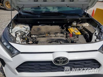 Zdjęcie 12 z 13 samochodu: 2019 TOYOTA RAV4 LE VIN:JTMF1RFV5KJ024922 - miniatura