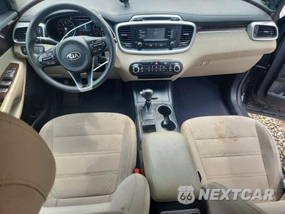 Zdjęcie 8 z 14 samochodu: 2017 KIA SORENTO LX VIN:5XYPG4A31HG283928 - miniatura