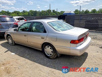 Drugie zdjęcie samochodu z przodu: 2000 TOYOTA CAMRY CE VIN:4T1BG22K0YU939163 - miniatura