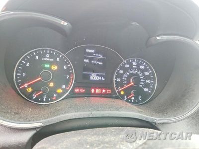 Zdjęcie 9 z 12 samochodu: 2016 KIA FORTE LX VIN:KNAFK4A60G5501348 - miniatura