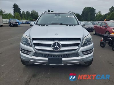 Piąte zdjęcie samochodu w środku: 2013 MERCEDES-BENZ GL 450 4MATIC VIN:4JGDF7CE6DA251438 - miniatura