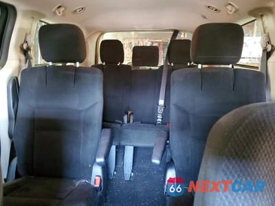 Zdjęcie 10 z 13 samochodu: 2015 DODGE GRAND CARAVAN SE VIN:2C4RDGBG5FR557970 - miniatura