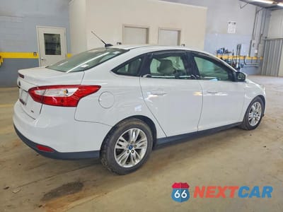 Trzecie zdjęcie samochodu z tyłu: 2012 FORD FOCUS SEL VIN:1FAHP3H27CL230441 - miniatura
