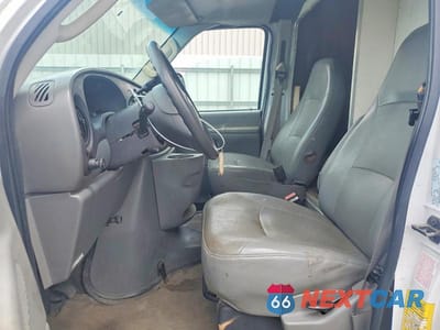 Zdjęcie 7 z 13 samochodu: 2004 FORD E350 BOX TRUCK VIN:1FDWE35P64HA85755 - miniatura