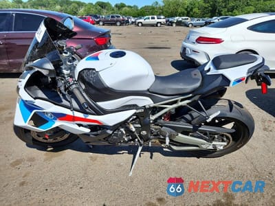 Trzecie zdjęcie samochodu z tyłu: 2026 BMW S 1000 RR VIN:WB10P2305T6M27434 - miniatura