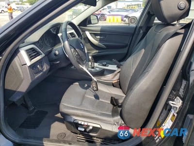 Zdjęcie 7 z 12 samochodu: 2016 BMW 320 XI VIN:WBA8E5G51GNU19293 - miniatura