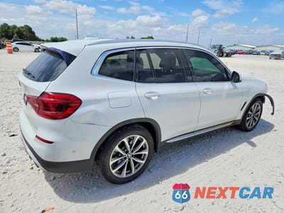 Trzecie zdjęcie samochodu z tyłu: 2019 BMW X3 XDRIVE30I VIN:5UXTR9C58KLP87262 - miniatura