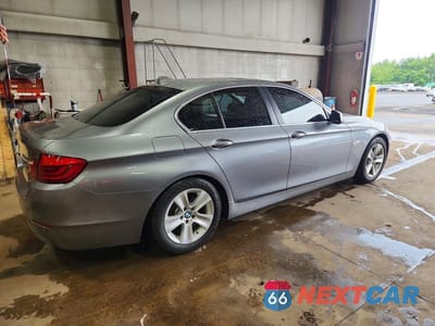 Trzecie zdjęcie samochodu z tyłu: 2012 BMW 528 XI VIN:WBAXH5C56CDW02780 - miniatura