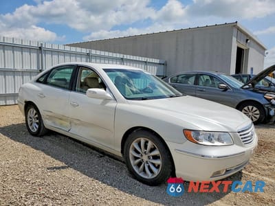 Czwarte zdjęcie samochodu z boku: 2007 HYUNDAI AZERA SE VIN:KMHFC46F87A238229 - miniatura