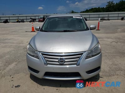 Piąte zdjęcie samochodu w środku: 2014 NISSAN SENTRA SV VIN:3N1AB7AP8EL672694 - miniatura