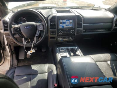Zdjęcie 8 z 13 samochodu: 2019 FORD EXPEDITION XLT VIN:1FMJU1HT4KEA13395 - miniatura