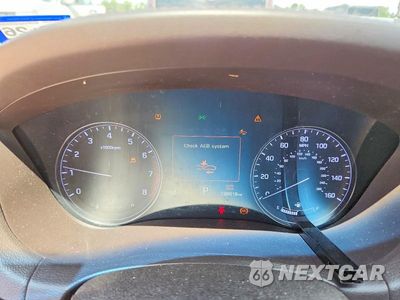 Zdjęcie 9 z 12 samochodu: 2015 HYUNDAI GENESIS 3.8L VIN:KMHGN4JEXFU032355 - miniatura