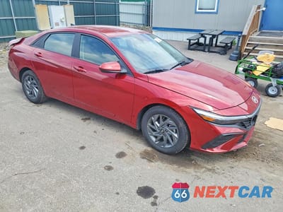 Czwarte zdjęcie samochodu z boku: 2024 HYUNDAI ELANTRA SEL VIN:KMHLM4DG2RU779080 - miniatura