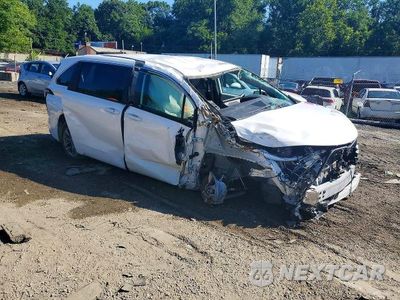 Czwarte zdjęcie samochodu z boku: 2025 TOYOTA SIENNA LE VIN:5TDKRKEC9SS225188 - miniatura