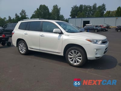 Czwarte zdjęcie samochodu z boku: 2013 TOYOTA HIGHLANDER HYBRID LIMITED VIN:JTEDC3EH1D2017646 - miniatura