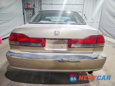 Zdjęcie 6 z 12 samochodu: 2001 HONDA ACCORD LX VIN:1HGCG66521A052600 - miniatura