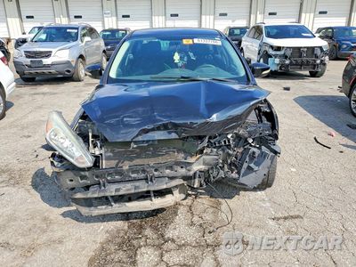 Piąte zdjęcie samochodu w środku: 2016 FORD FOCUS SE VIN:1FADP3F24GL359048 - miniatura