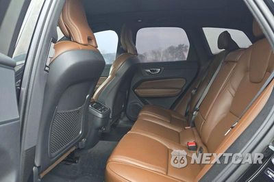 Zdjęcie 6 z 14 samochodu: 2024 VOLVO XC60 ULTIMATE VIN:YV4L12RM5R1801281 - miniatura