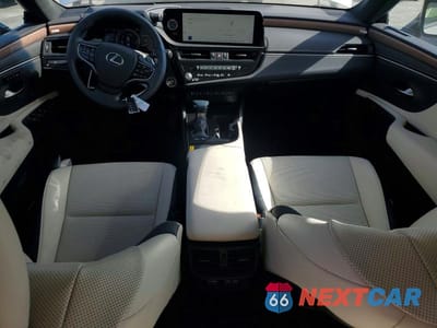 Zdjęcie 8 z 12 samochodu: 2023 LEXUS ES 300H BASE VIN:58ADA1C18PU036311 - miniatura