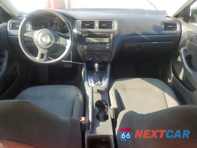Zdjęcie 8 z 12 samochodu: 2011 VOLKSWAGEN JETTA BASE VIN:3VW2K7AJ1BM395743 - miniatura