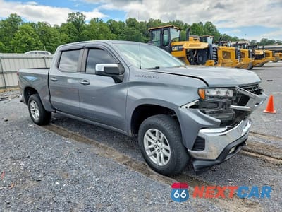 Czwarte zdjęcie samochodu z boku: 2021 CHEVROLET SILVERADO K1500 LT VIN:3GCPYJEKXMG464650 - miniatura