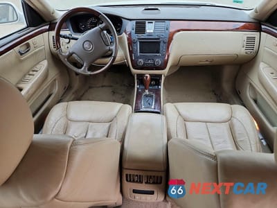 Zdjęcie 8 z 12 samochodu: 2006 CADILLAC DTS VIN:1G6KD57936U178763 - miniatura