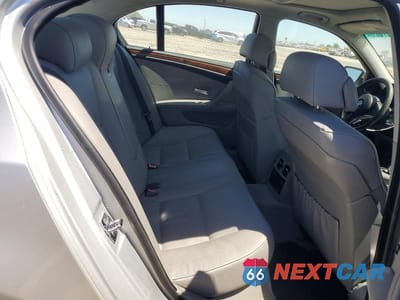 Zdjęcie 10 z 12 samochodu: 2008 BMW 535 I VIN:WBANW13578CZ71151 - miniatura