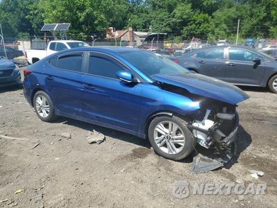 Czwarte zdjęcie samochodu z boku: 2020 HYUNDAI ELANTRA VALUE EDITION VIN:5NPD84LF4LH541089 - miniatura