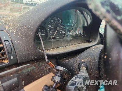 Zdjęcie 9 z 12 samochodu: 2002 BMW 325 XIT VIN:WBAEP33432PF01332 - miniatura