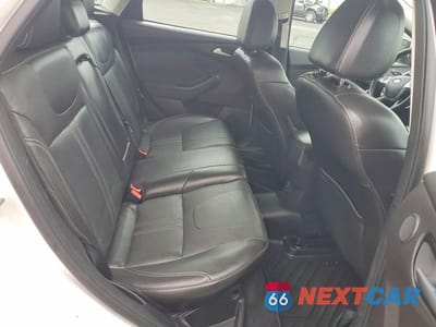 Zdjęcie 10 z 12 samochodu: 2014 FORD FOCUS TITANIUM VIN:1FADP3N22EL111816 - miniatura