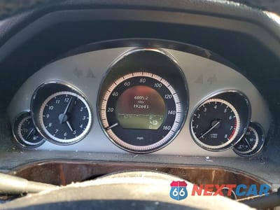 Zdjęcie 9 z 12 samochodu: 2011 MERCEDES-BENZ E 350 4MATIC VIN:WDDHF8HB7BA453704 - miniatura