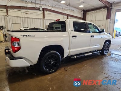 Trzecie zdjęcie samochodu z tyłu: 2019 TOYOTA TUNDRA CREWMAX SR5 VIN:5TFEY5F11KX253317 - miniatura