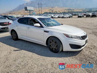Czwarte zdjęcie samochodu z boku: 2011 KIA OPTIMA LX VIN:KNAGM4A70B5109700 - miniatura